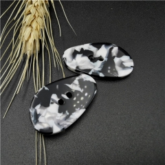 hotsale black special-shaped resin 2 holes button