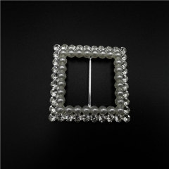 high quality pearls with diamond square belt buckle