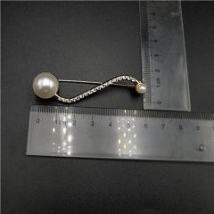 fashion elegant pearl brooch 2021