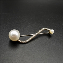 fashion elegant pearl brooch 2021