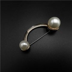 alloy pearl gold brooches