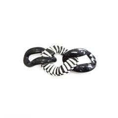 Fashion black plastic black alternating with white rattan circle short chain clothing chain