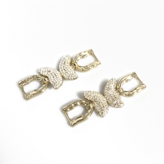 The fashionable new diamond-studded butterfly buckle is suitable for shoes, leather bags, belts and swimsuits