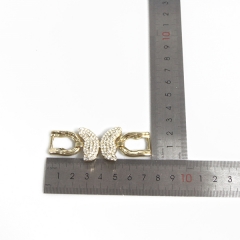 The fashionable new diamond-studded butterfly buckle is suitable for shoes, leather bags, belts and swimsuits