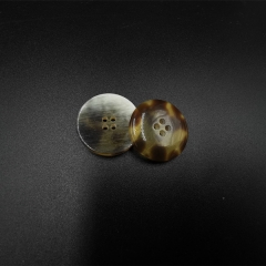 Round resin four-hole buttons